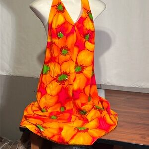 Vintage 70s custom approximately size 4 to 6, back zip halter, estate piece